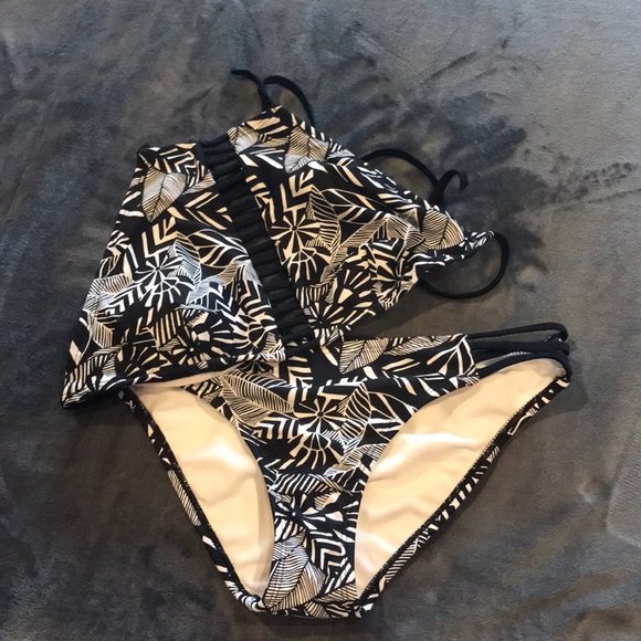 Swimsuit, worn once - Picture 1 of 1